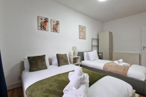 2 Bedroom Apartment Near Station
